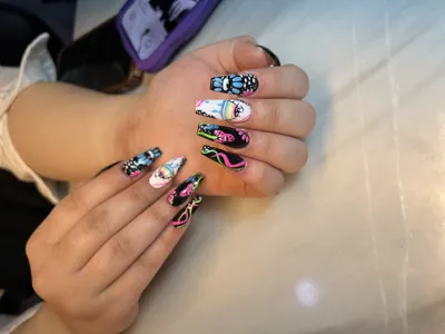 بهترین ناخن کار در بروجرد
