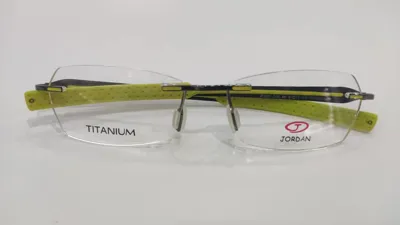 خرید عینک طبی در شیراز