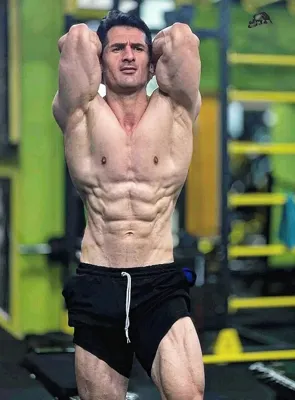 باشگاه بدنسازی اتم 