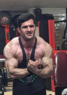 باشگاه بدنسازی اتم