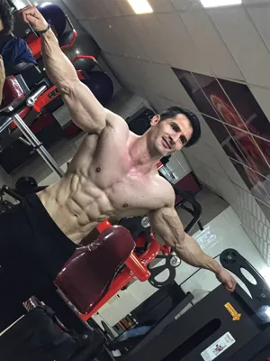 باشگاه بدنسازی اتم 