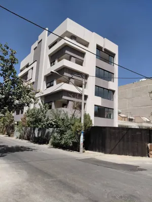 نمای داخلی ساختمان