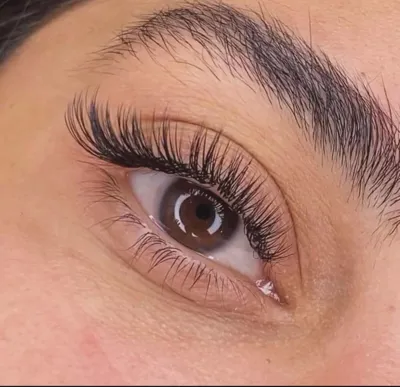 اکستنشن مژه اسپایکی در مشیریه