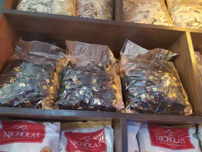 شکلات اصفهان