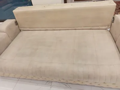 کثیفی ولکه های مبل دیده میشه🤔🤔🤔