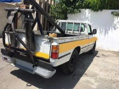 یدک کش معتمدی 