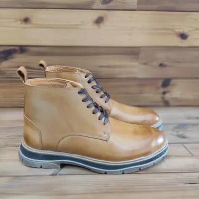 کفش فروشی در میبد