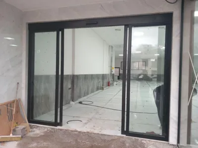 نصب و تعمیرات شیشه اتومات در پیروزی