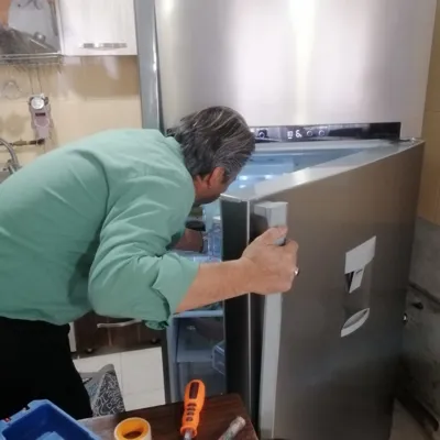 تعمیر کار یخچال گلبهار