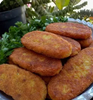                         فست فود رنگارنگ