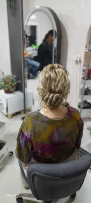 سالن زیبایی در آتیشگاه 