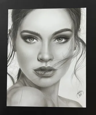 چهره زن جوان ابعادA3