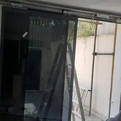 نصب و تعمیر شیشه اتومات در تهرانپارس