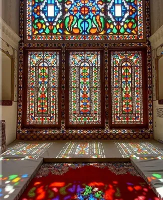 طراحی و اجرای نقوش سنتی