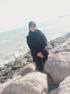 مینا قادرابارقی 