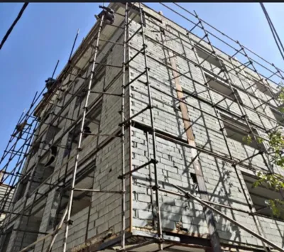 نصب داربست در میانه 