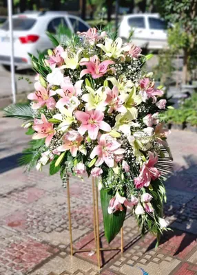 جام گل تمام لیلیوم سفید و صورتی