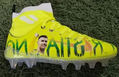 کفش فوتبال استوک دار چمن ساقدار 
تک رنگ .محصول ایران 
سایزبندی         35 تا 39
از هر سایز یکی 
قیمت                              990ت
