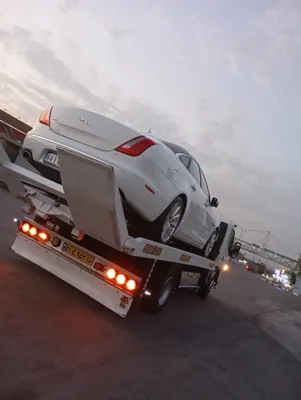 خودرو بر در قم