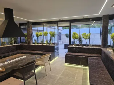 شیشه بالکنی کرمانشاه