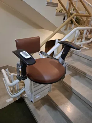 نصب و راه اندازی اسانسور در سامان