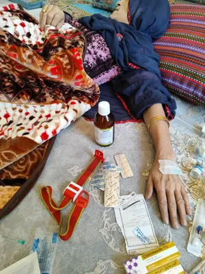 وصل سرم در منزل بیمار