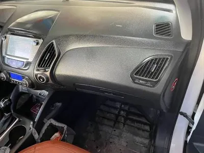 تعمیر داشبورد توسان09123995359