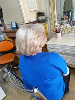 خدمات کاشت ناخن شرق تهران