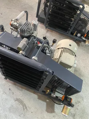 تامین کننده قطعات کمپرسور اسکرو وبوستر 