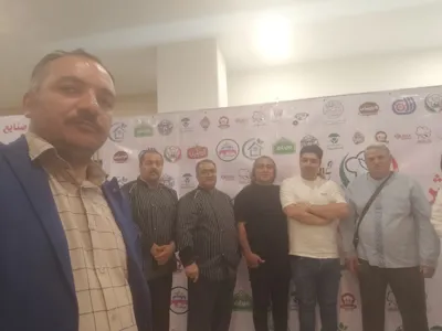 در کنار دوستان گلمون