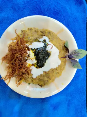 البته در شهرهای مختلف استان کرمان روشهای مختلفی برای طبخ بزقورمه وجود دارد&nbsp;