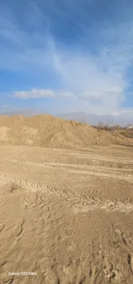 خاک روی زمین کشاورزی در دماوند