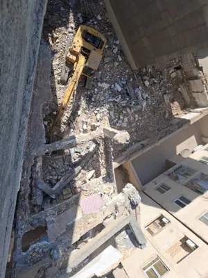 تخریب ساختمان بتنی در غرب تهران