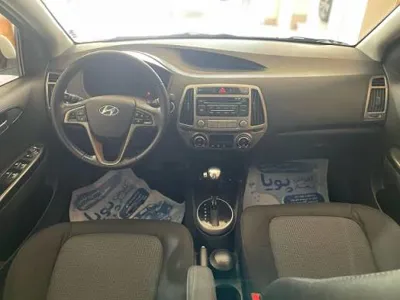 تعمیر تخصصی داشبورد هیوندای I20 در تهران