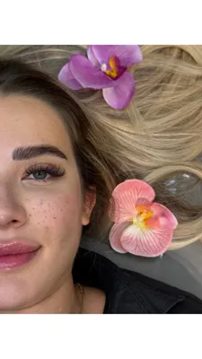 خدمات تخصصی ناخن و مو