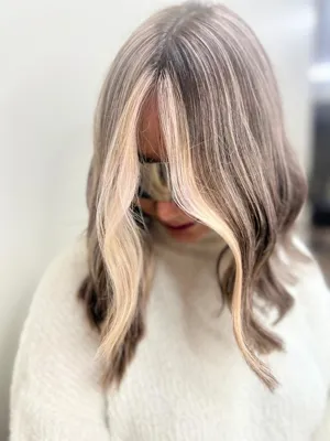 خدمات تخصصی ناخن و مو