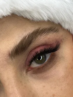 خدمات تخصصی ناخن و مو