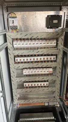 مونتاژ تابلو برق صنعتی در شرق تهران