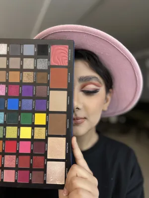 میکاپ کات کریس (گرافیکی)