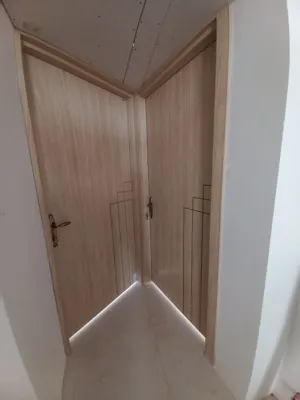 طراحی درب پلی وود در اصفهان