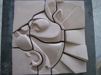 نام اثر: ایران&nbsp; متریال: سفال ابعاد: ۴۰ در ۴۰ سانتیمتر&nbsp;