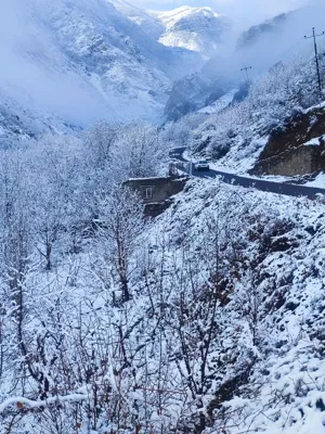 جاده برفی روستای ولیدر