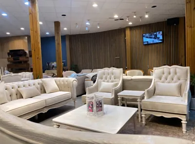 مبل و لوستر صادقی