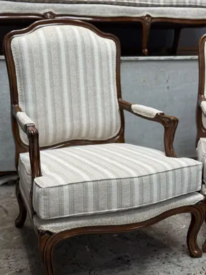 تعمیر و بازسازی دیانا مبل&nbsp;