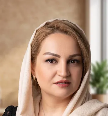 ندا نقیب زاده طباطبائی نائینی
