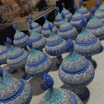 سفارش تیراژ ظروف میناکاری ویژه هدایای تبلیغاتی اصفهان