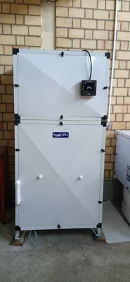 کولر بالکنی ایستاده
