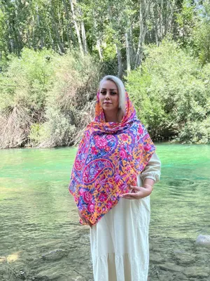 خرید شال و روسری زنانه در اصفهان