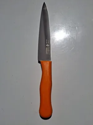 چاقوی پرتابی دسته پلاستیکی