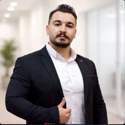 علیرضا آدینه

&nbsp; ALIREZA ADINEH